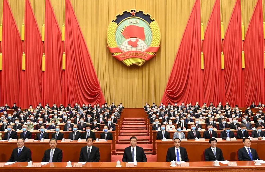 政 府 工 作 報 告